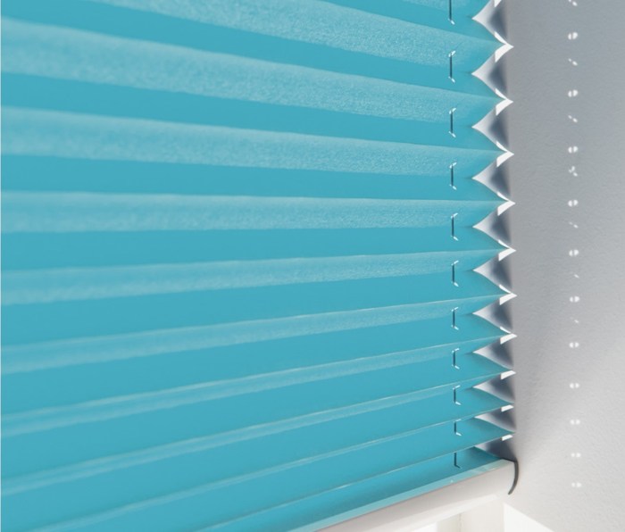 Pleated blinds efficient reducing